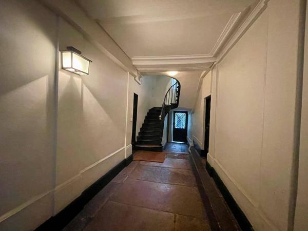 CHARMANT STUDIO LUMINEUX QUARTIER RECHERCHE