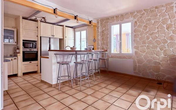 Maison à vendre    5 pièces •  Bollène