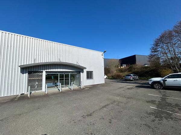 A LOUER - A VENDRE Local commercial Mayenne 360 m2 environ , Mayenne A LOUER - A VENDRE Local commercial Mayenne 360 m2 environ , Mayenne
