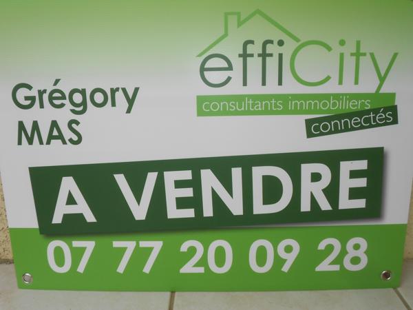 Maison
         5 pièces
        - 140 m² Bien prestige 475 000 € *