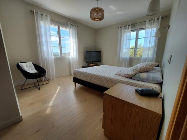 Maison
         5 pièces
        - 140 m² Bien prestige 475 000 € *