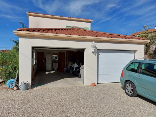 Maison
         5 pièces
        - 140 m² Bien prestige 475 000 € *
