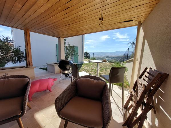Maison
         5 pièces
        - 140 m² Bien prestige 475 000 € *