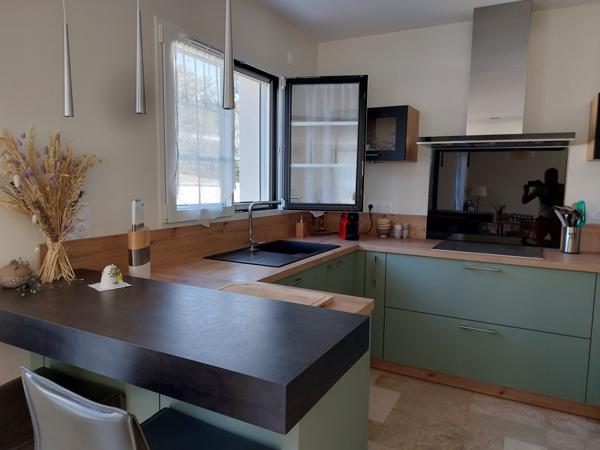 Maison
         5 pièces
        - 140 m² Bien prestige 475 000 € *