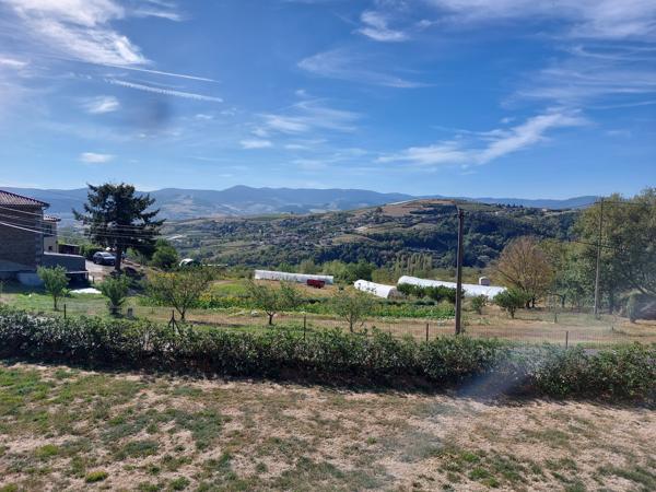 Maison
         5 pièces
        - 140 m² Bien prestige 475 000 € *