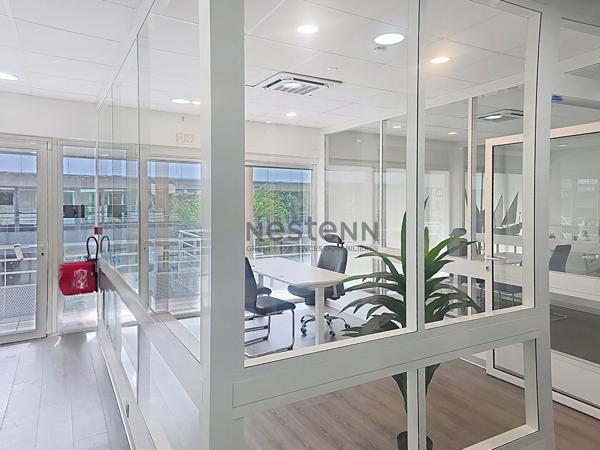 A Louer Bureau à Jarry Baie-Mahault de 12 m2