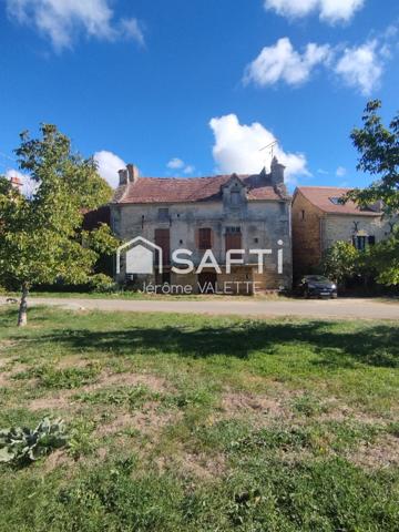 Charmante maison en pierre de 55m² avec grange attenante de 48m² et cave de 50m² offrant un beau potentiel d'aménagement