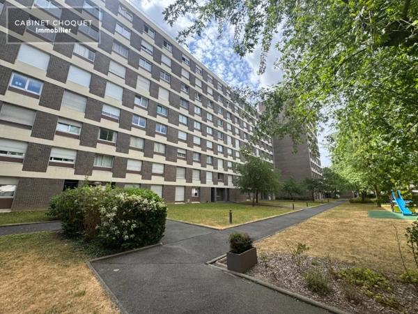 F2 AVEC PARKING ET CAVE A LOUER - LILLE VAUBAN - 51.5 m 2 - 869 € charges comprises par mois