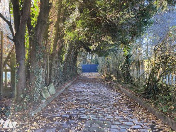 Maison 6 pièces avec sous-sol et jardin 