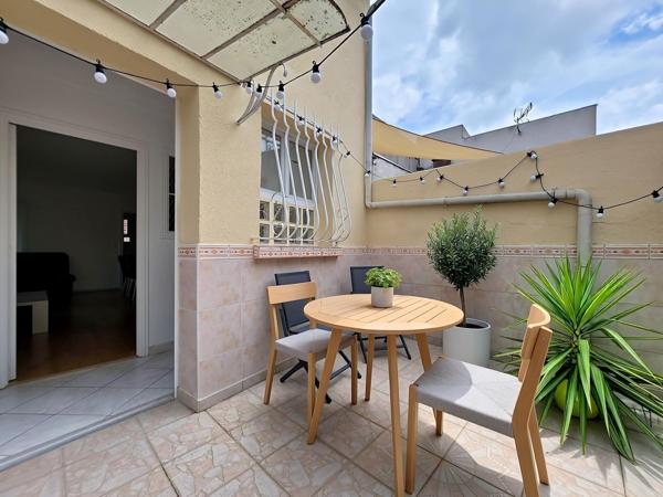 TRIPLEX A 5MN DU METRO AVEC 2 BOX CAVE ET TERRASSE