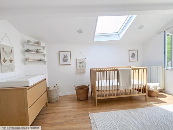 TRIPLEX A 5MN DU METRO AVEC 2 BOX CAVE ET TERRASSE