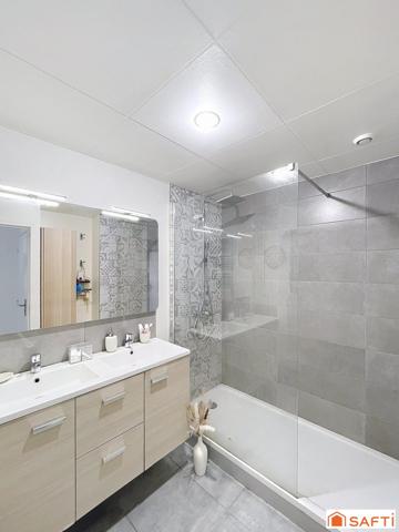 Très beau T2 au dernier étage dans copro sécurisée