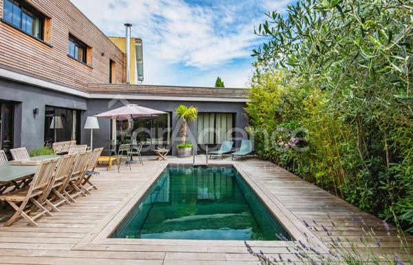 Maison avec piscine chauffée et jardin Saint-Palais-sur-Me