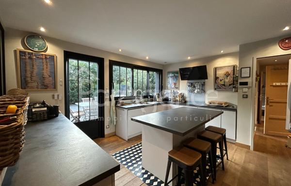 Maison avec piscine chauffée et jardin Saint-Palais-sur-Me