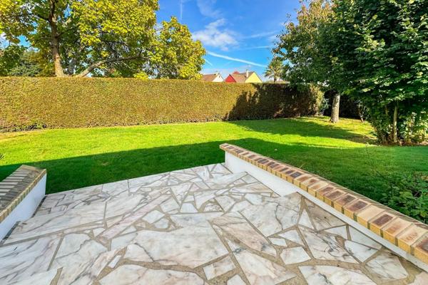 Maison à NEUVILLE-SUR-SARTHE, 72190 - 5 pièces 116m²