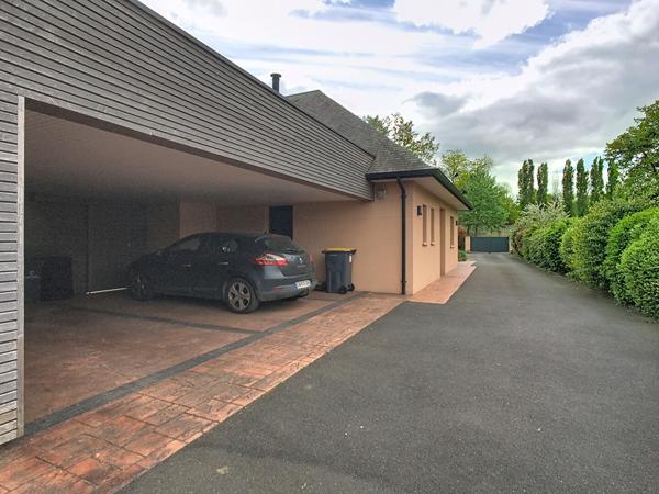 Maison d'Exception à Vendre à Fleury-sur-Orne - 5 Pièces, 155 m², Terrain 1125 m²