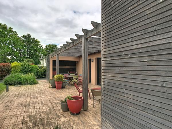 Maison d'Exception à Vendre à Fleury-sur-Orne - 5 Pièces, 155 m², Terrain 1125 m²