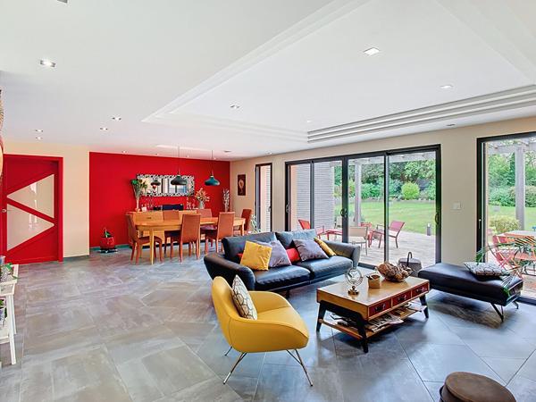 Maison d'Exception à Vendre à Fleury-sur-Orne - 5 Pièces, 155 m², Terrain 1125 m²