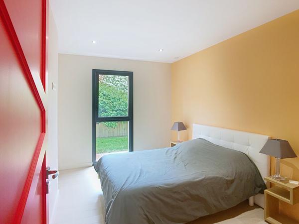 Maison d'Exception à Vendre à Fleury-sur-Orne - 5 Pièces, 155 m², Terrain 1125 m²