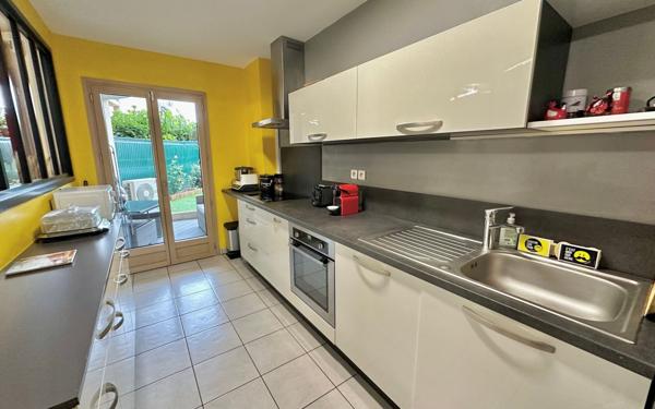 Appartement à vendre    3 pièces • 77,20 m2 Taluyers