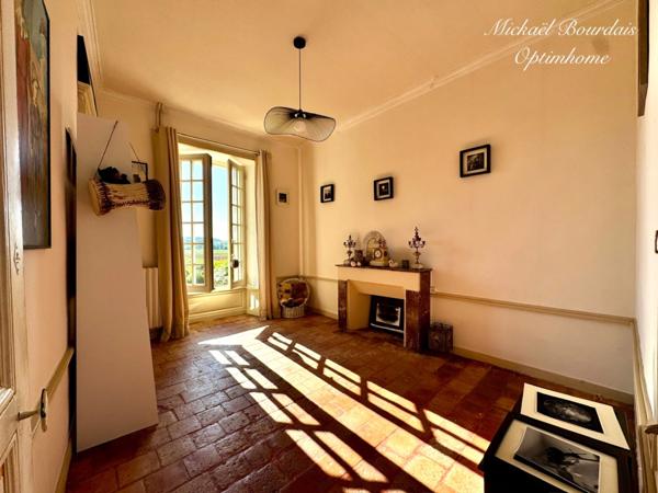 Maison familiale de caractère – 208 m² habitables – Dépendances + 300 m² – Les Bois d’Anjou (49250)