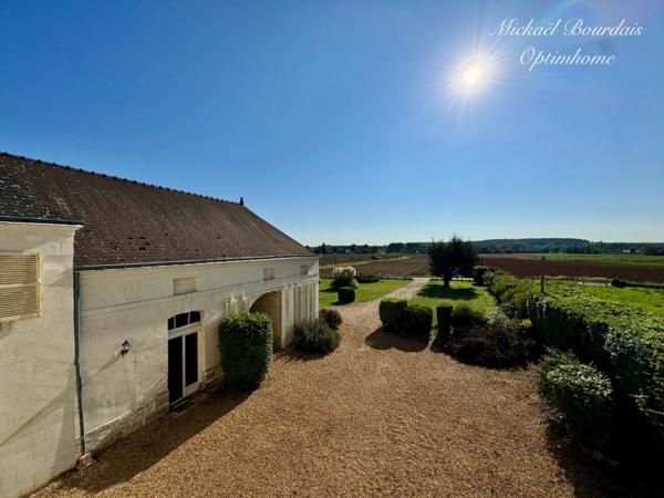 Maison familiale de caractère – 208 m² habitables – Dépendances + 300 m² – Les Bois d’Anjou (49250)