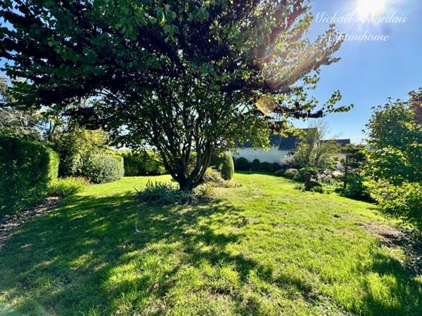 Maison familiale de caractère – 208 m² habitables – Dépendances + 300 m² – Les Bois d’Anjou (49250)