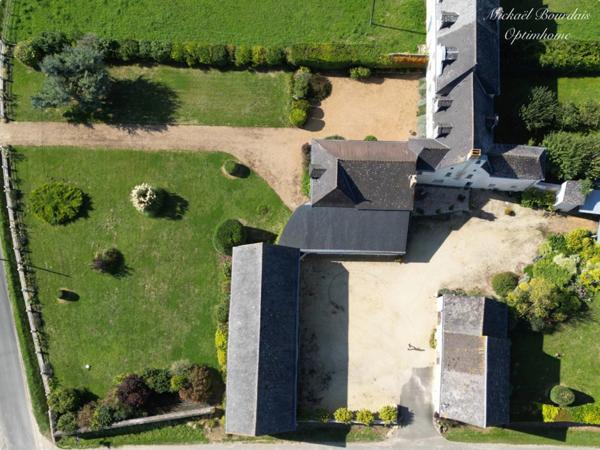 Maison familiale de caractère – 208 m² habitables – Dépendances + 300 m² – Les Bois d’Anjou (49250)