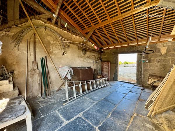 Maison familiale de caractère – 208 m² habitables – Dépendances + 300 m² – Les Bois d’Anjou (49250)