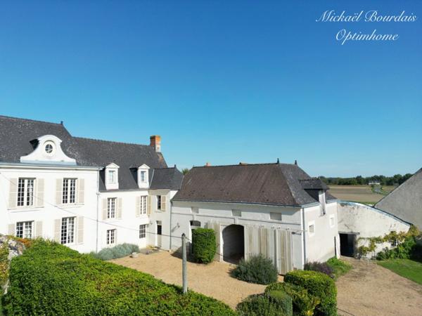 Maison familiale de caractère – 208 m² habitables – Dépendances + 300 m² – Les Bois d’Anjou (49250)