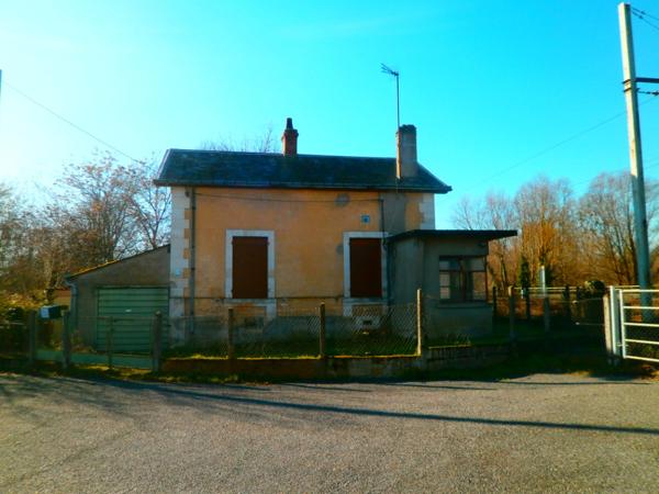 MAISON 3 PIECES + GARAGE + JARDIN + PUITS Issoudun (36100)