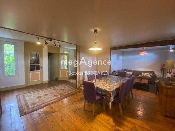 Maison à VIMOUTIERS, 61120 - 9 pièces 200m²