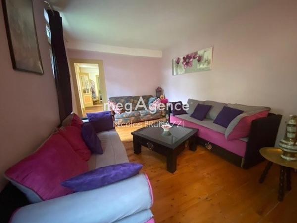 Maison à VIMOUTIERS, 61120 - 9 pièces 200m²