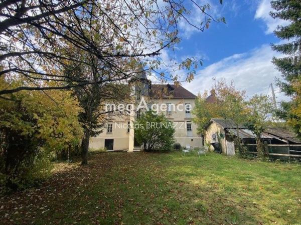 Maison à VIMOUTIERS, 61120 - 9 pièces 200m²