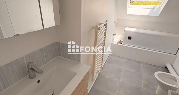 Location Appartement 3 pièces 55.53 m² - Corbeil-essonnes 91100