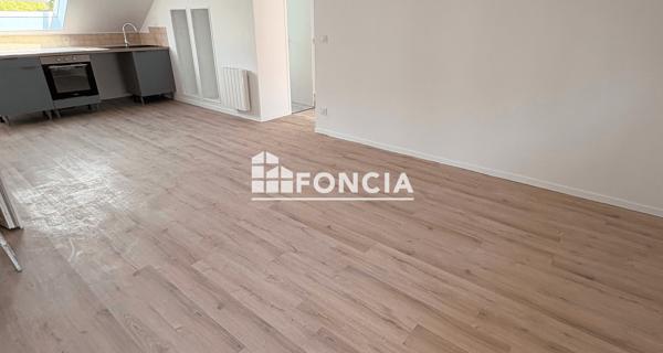 Location Appartement 3 pièces 55.53 m² - Corbeil-essonnes 91100