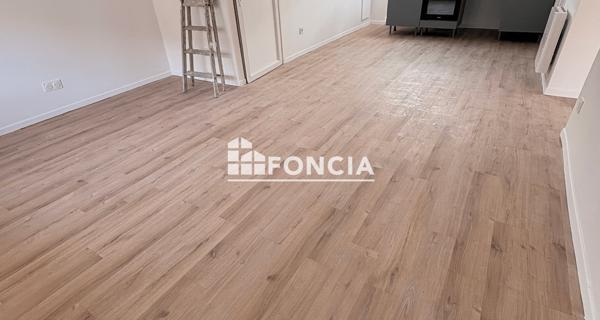 Location Appartement 3 pièces 55.53 m² - Corbeil-essonnes 91100