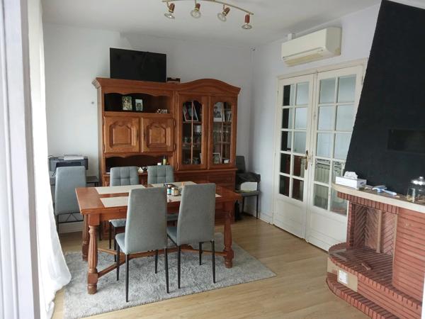 Charmante maison avec jardin et piscine hors sol à Piégut-Pluviers