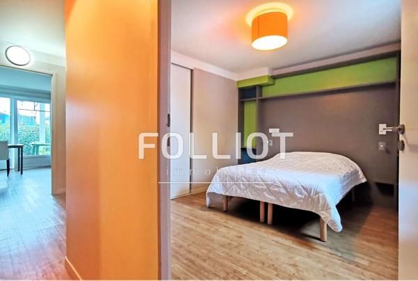 Appartement de deux pièces avec une terrasse et parking à Courseulles Sur Mer