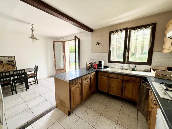 Vente                                                      Maison
                        
                     6 pièces                      108 m2                     à Houdan