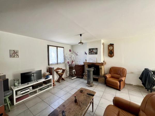 Vente                                                      Maison
                        
                     6 pièces                      108 m2                     à Houdan