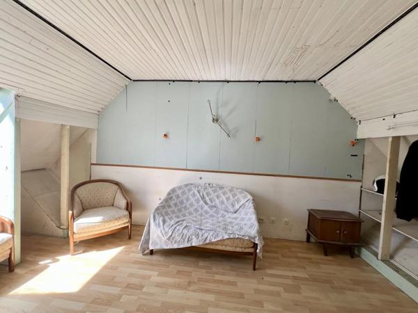 Vente                                                      Maison
                        
                     6 pièces                      108 m2                     à Houdan