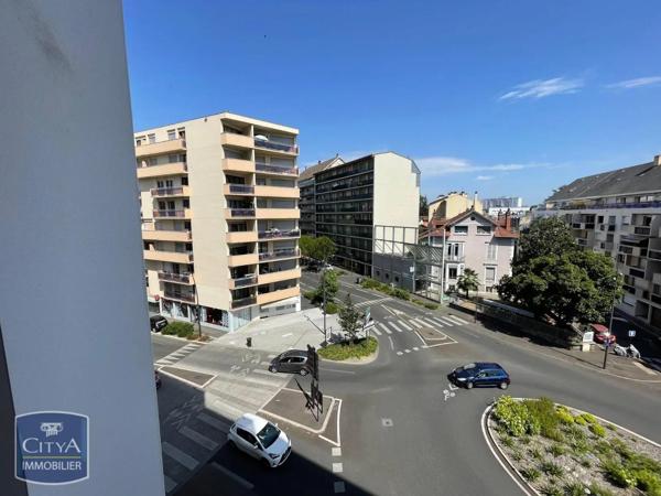 Appartement à louer 2 pièces 43.01m² Pau (64000)