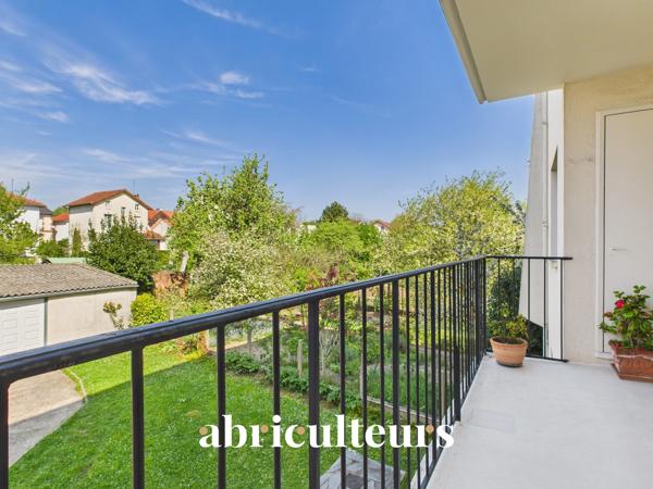 Appartement familial de 120 m² 4 chambres Balcons, Box & Cave Bourg-la-Reine