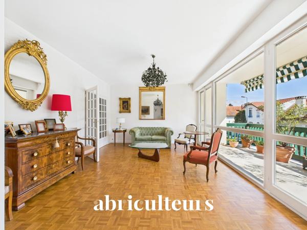 Appartement familial de 120 m² 4 chambres Balcons, Box & Cave Bourg-la-Reine
