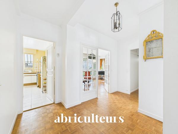 Appartement familial de 120 m² 4 chambres Balcons, Box & Cave Bourg-la-Reine