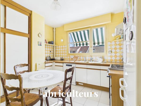 Appartement familial de 120 m² 4 chambres Balcons, Box & Cave Bourg-la-Reine