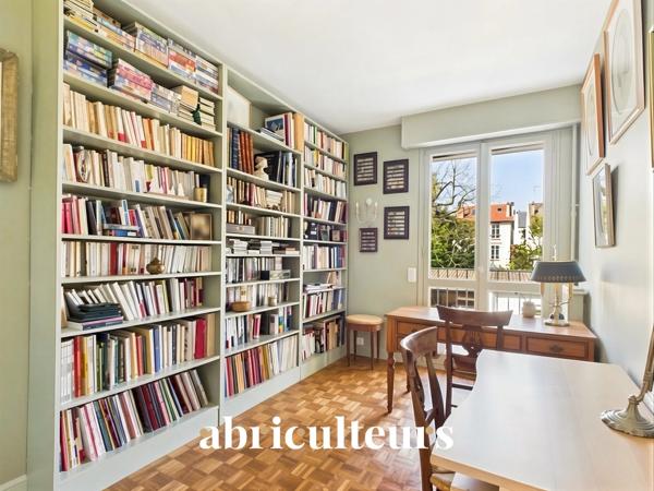 Appartement familial de 120 m² 4 chambres Balcons, Box & Cave Bourg-la-Reine