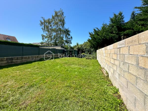 Au sein de la commune recherchée de TIGERY, à deux pas de la forêt, venez découvrir cette superbe maison de 5 pièces édifiée sur un terrain de 300m².

Vous découvrirez une entrée menant vers un JOLI SÉJOUR DOUBLE LUMINEUX de plus de 37m² ainsi qu'une MAGNIFIQUE CUISINE OUVERTE d'environ 12m², offrant une superbe pièce de vie de 50m² avec accès au JARDIN.

A l'étage, vous découvrirez un DÉGAGEMENT faisant office de BUREAU, 3 belles et grandes CHAMBRES dont une avec SON BALCON, SUPERBE SALLE D'EAU et WC séparés.

Enfin vous pourrez profiter d'un GRAND JARDIN avec sa TERRASSE.

Possibilité de garer jusqu'à 3 véhicule dans la propriété, PORTAIL MOTORISÉ.

COMBLES AMÉNAGEABLES ! 

Proche toutes commodités : écoles, collèges, commerces de proximités, axe routier... 

Les PLUS : double vitrage PVC, volets roulants électriques, excellente isolation, maison à fort potentiel. 

Contactez-moi pour une visite, je suis disponible 24/24h et 7/7j.