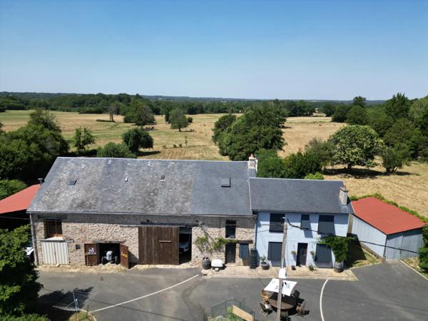 Une grande maison originale et fabuleuse, idéalement située à la campagne